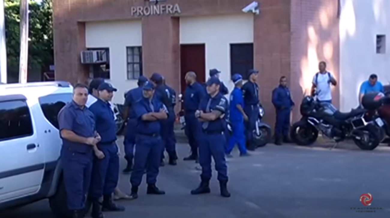 Vigilantes fazem greve na UFJF 010216